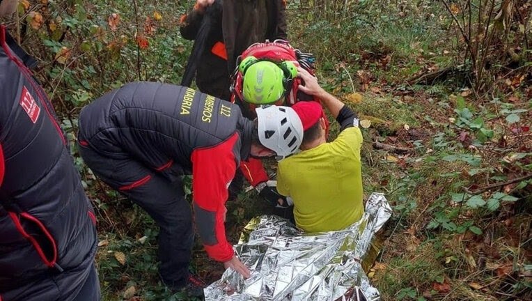 Rescatado el juez de un campeonato de caza de sorda tras resbalar y luxarse un hombro en Valdáliga