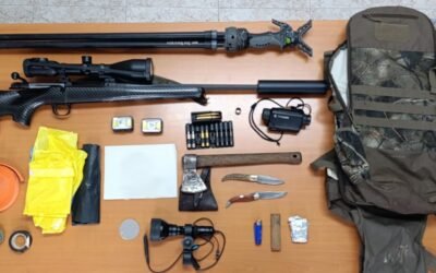La Guardia Civil descubre a dos cazadores furtivos con rifle y mira telescópica en El Payo