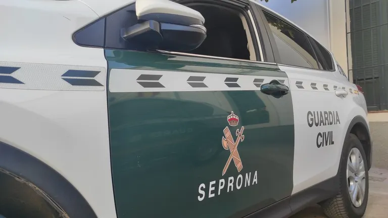 Prohíben ejercer la caza y la pesca durante un año a un septuagenario que colocó cepos ilegales en su finca.